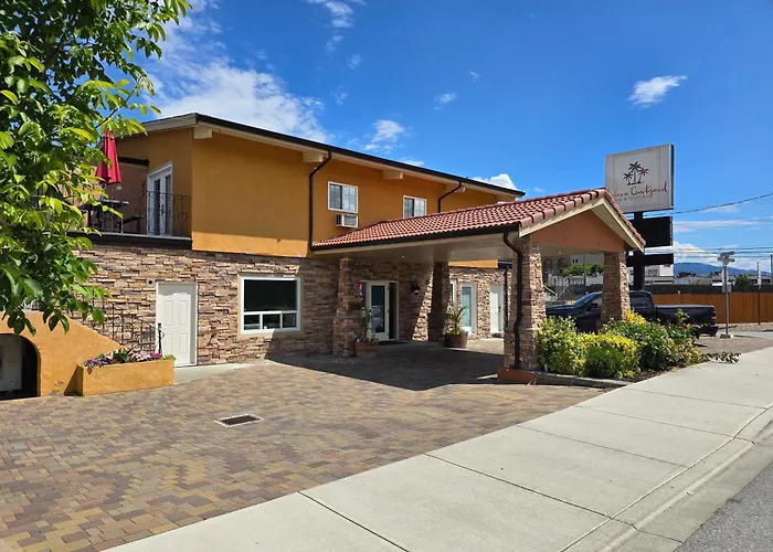 Sahara Courtyard Inn & Suites Osoyoos