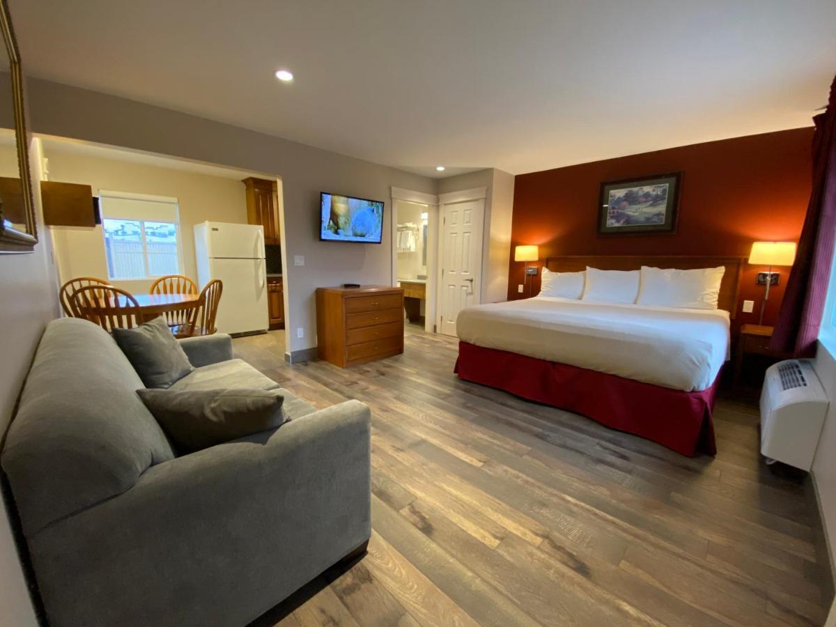 Sahara Courtyard Inn & Suites Osoyoos Hotel Osoyoos