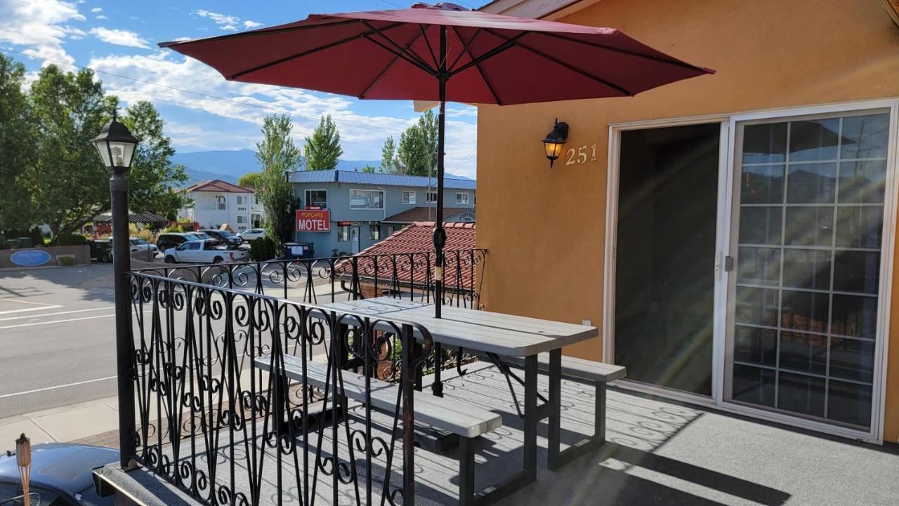 Sahara Courtyard Inn & Suites Osoyoos Hotel