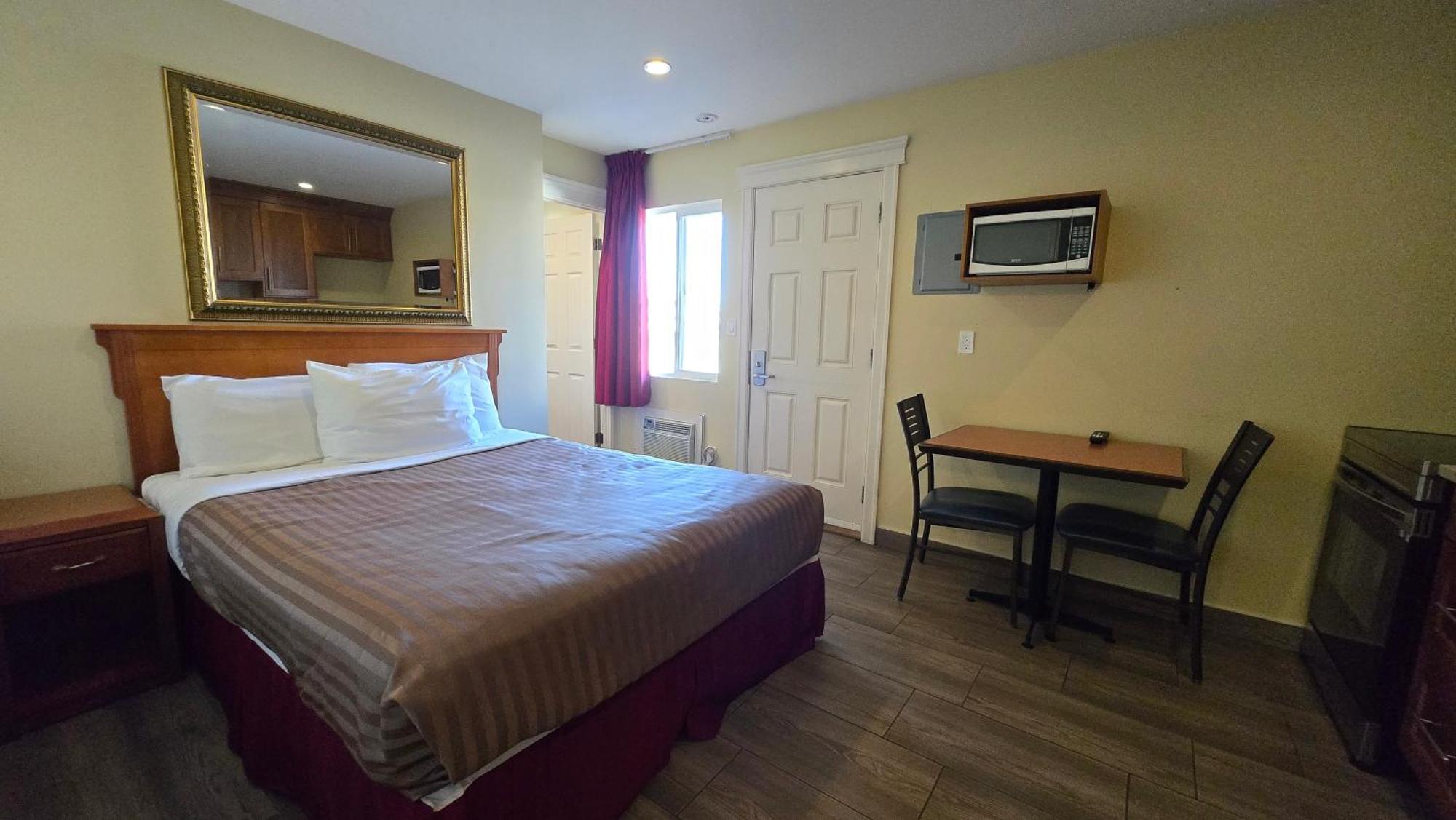 Hotel Sahara Courtyard Inn & Suites Osoyoos Osoyoos