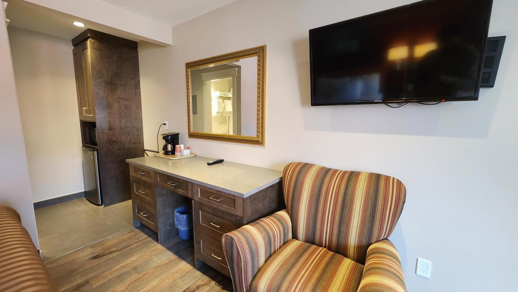 Sahara Courtyard Inn & Suites Osoyoos 3* Osoyoos