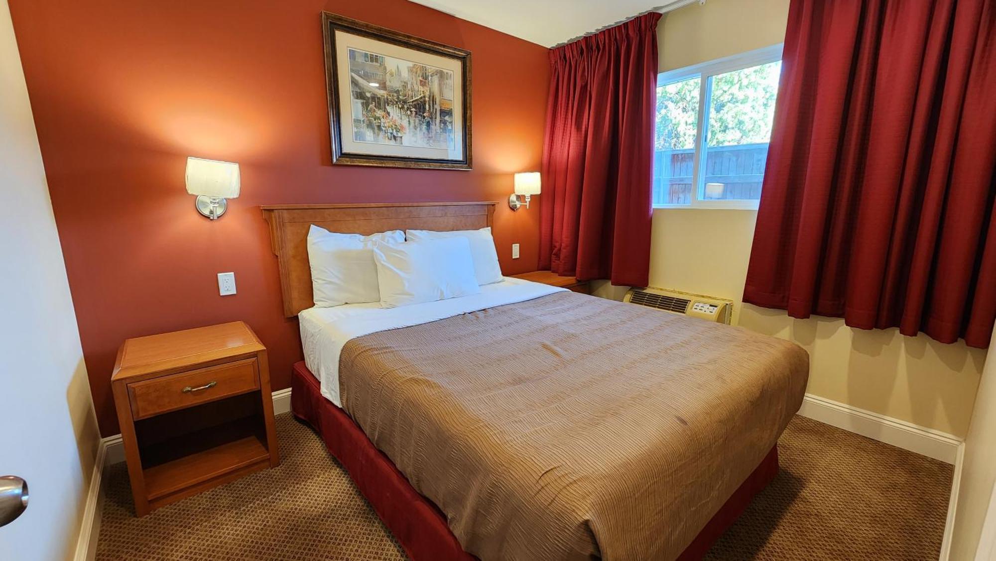 Hotel Sahara Courtyard Inn & Suites Osoyoos