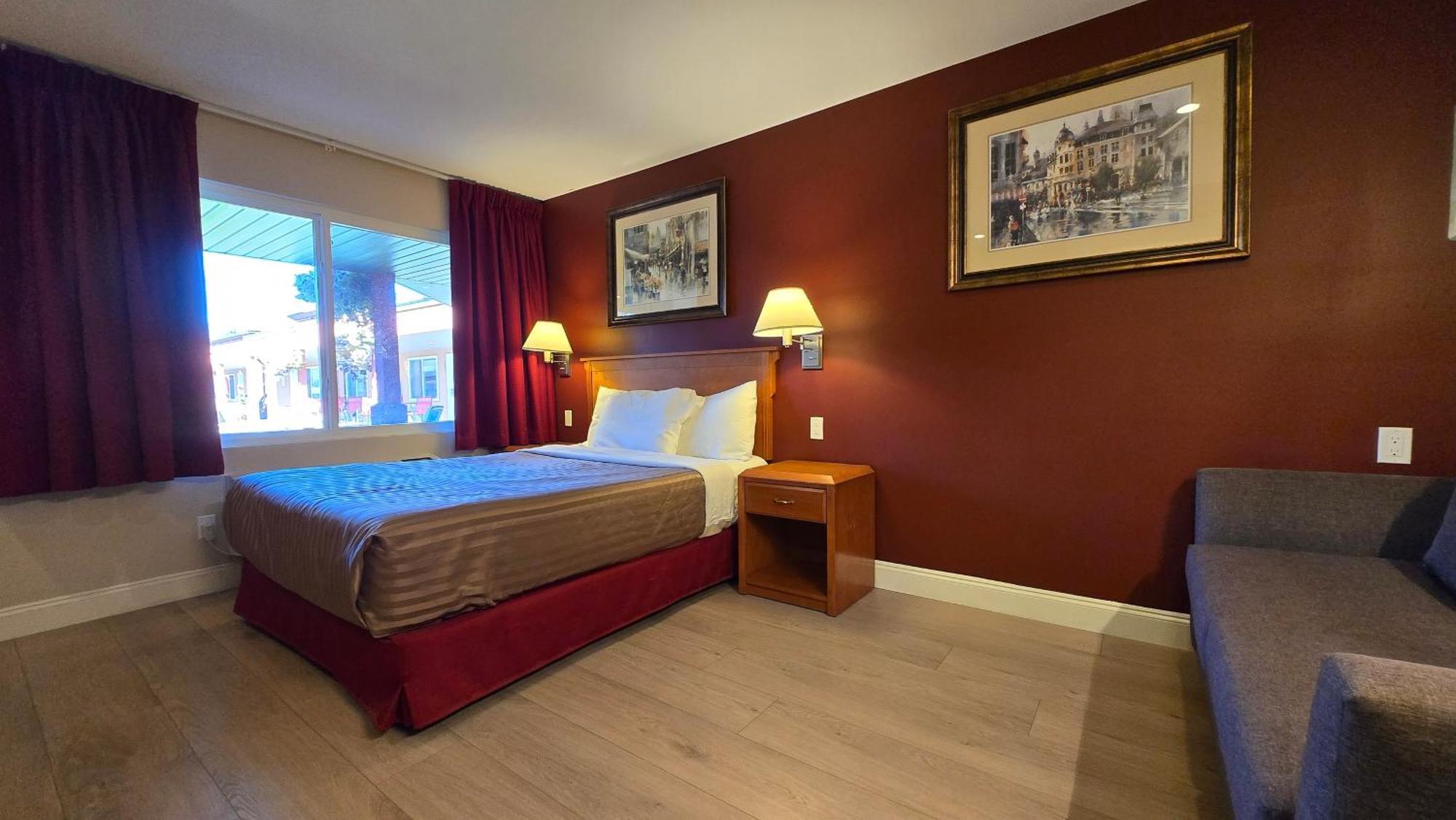 Hotel Sahara Courtyard Inn & Suites Osoyoos Osoyoos