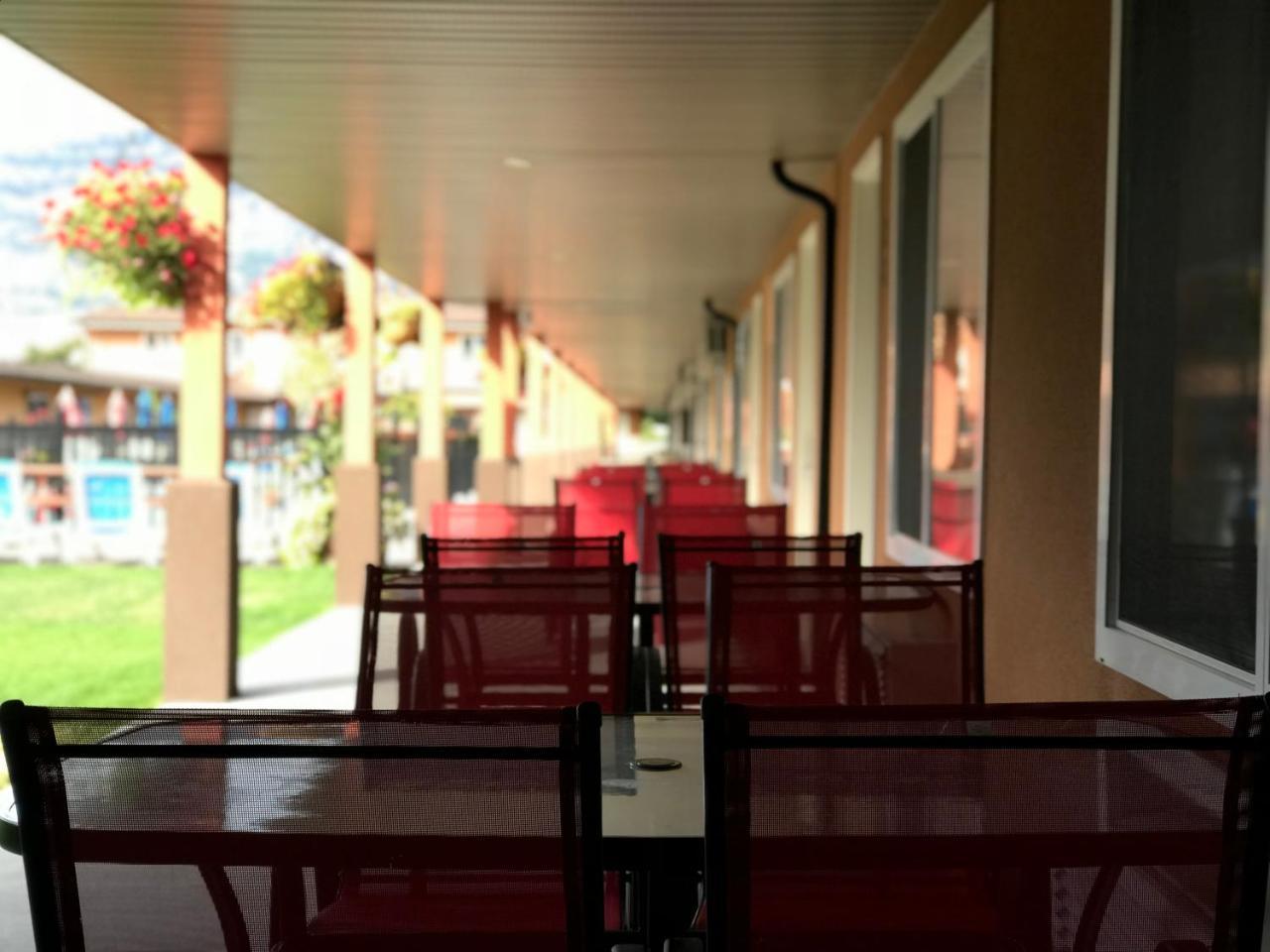 Hotel Sahara Courtyard Inn & Suites Osoyoos Osoyoos